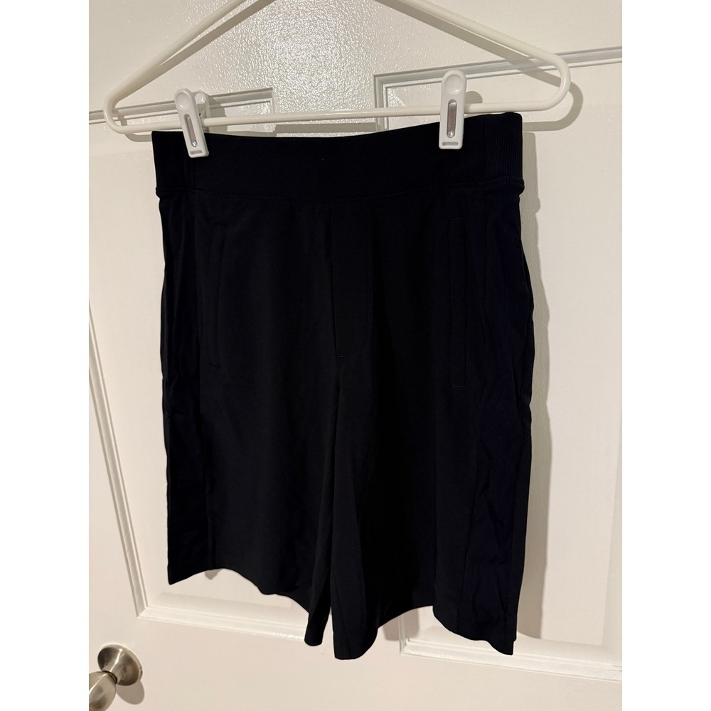 Athleta women's black dress shorts size 0 loose fit with back pockets